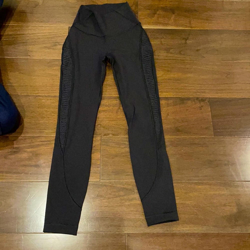 Lululemon size 2 high rise leggings